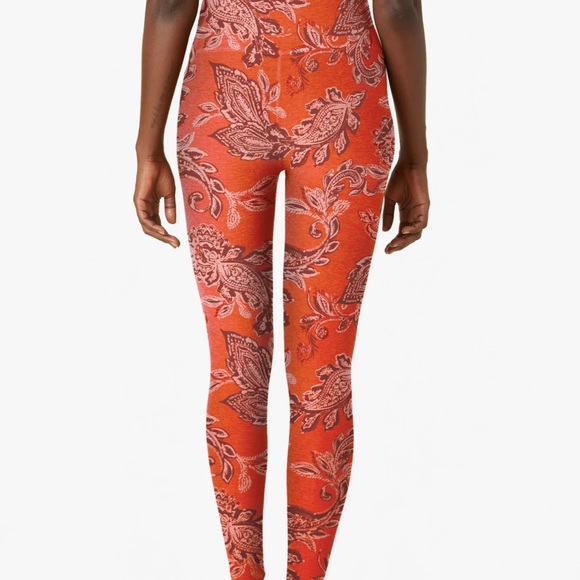 Beyond Yoga Spacedye Yoga Pants!! Brand new With Tags Attached! XS - Picture 3 of 9